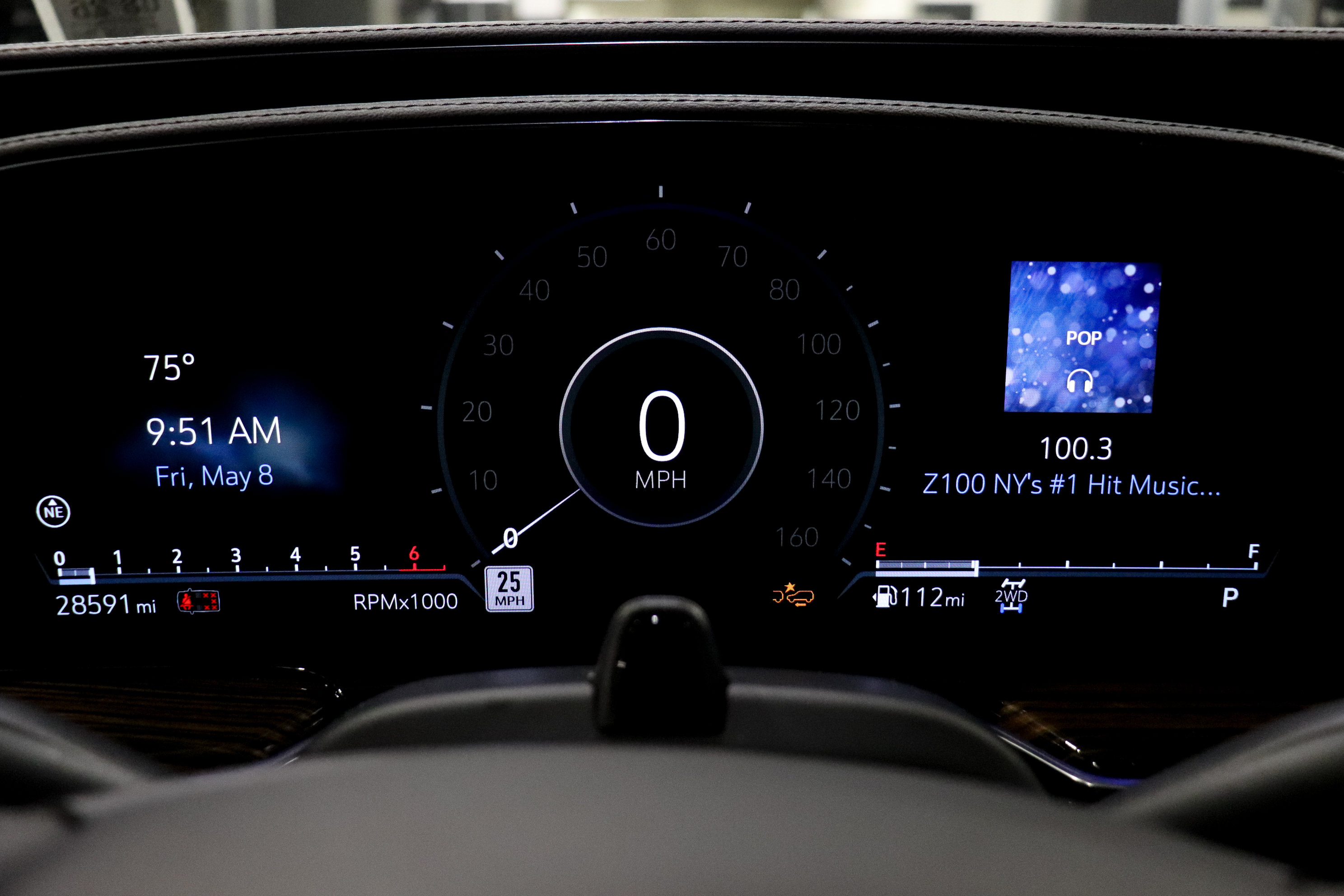 Certified 2023 Cadillac Escalade ESV Premium Luxury AWD/4WD image 34