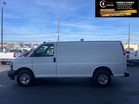 Used 2020 Chevrolet Express 2500 w/ Driver Convenience Package RWD image 4