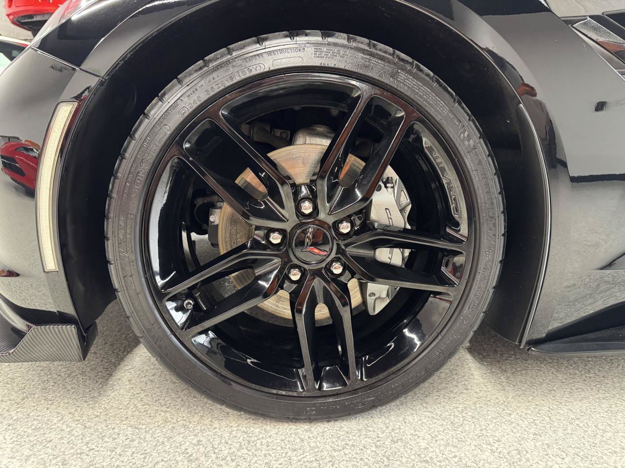Used 2019 Chevrolet Corvette Stingray Coupe w/ 1LT RWD image 30