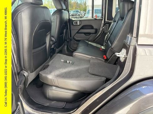Used 2021 Jeep Wrangler Unlimited Sahara AWD/4WD image 14