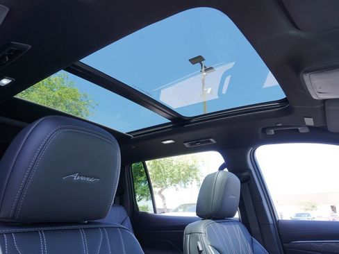 New 2026 Buick Enclave Avenir AWD/4WD image 14