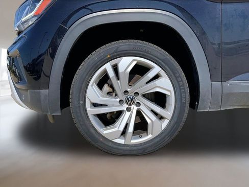 Certified 2025 Volkswagen Atlas SE AWD/4WD image 9