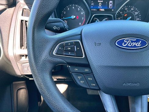 Used 2017 Ford Focus SE image 16