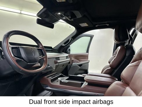Used 2025 Lincoln Navigator Reserve AWD/4WD image 35