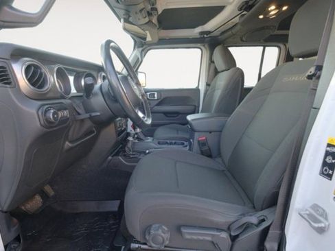 Used 2020 Jeep Wrangler Unlimited Sahara image 12