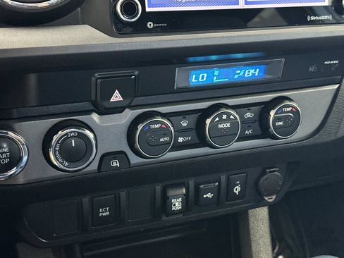 Used 2023 Toyota Tacoma TRD Sport AWD/4WD image 17