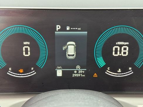 Used 2025 Hyundai Tucson SE image 23