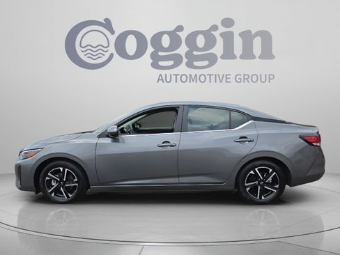 Used 2024 Nissan Sentra SV FWD image 2
