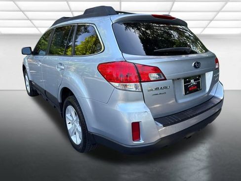 Used 2013 Subaru Outback 2.5i Premium AWD/4WD image 3