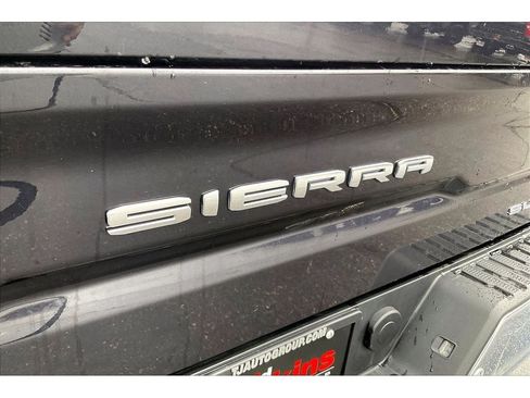 Used 2024 GMC Sierra 1500 SLT w/ SLT Premium Plus Package AWD/4WD image 32