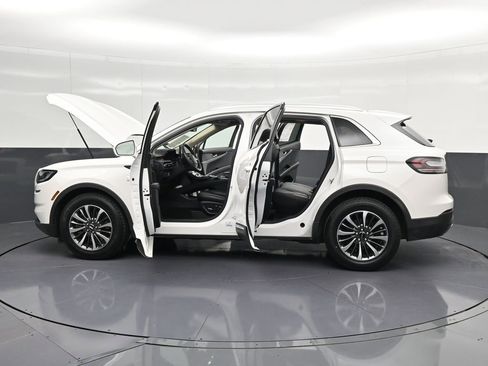 Used 2023 Lincoln Nautilus Reserve FWD image 39