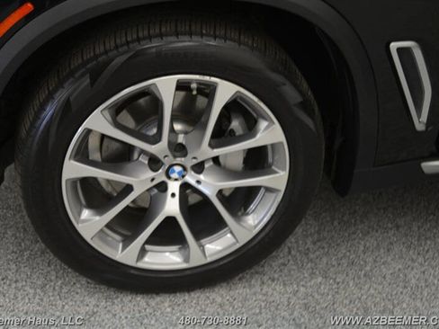 Used 2019 BMW X5 xDrive40i AWD/4WD image 46