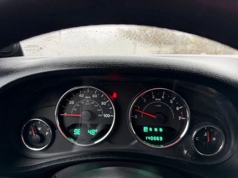 Used 2013 Jeep Wrangler Unlimited Sport image 15