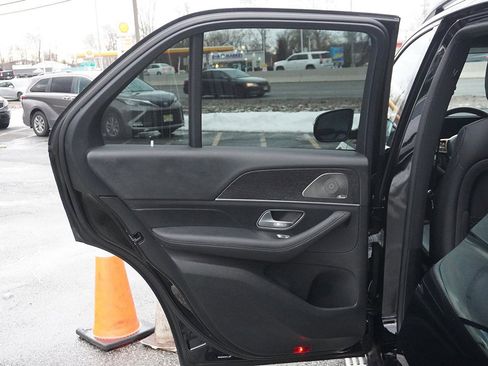 Used 2022 Mercedes-Benz GLE 350 4MATIC image 27