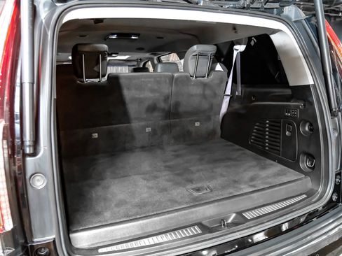 Used 2017 Cadillac Escalade ESV Luxury RWD image 63