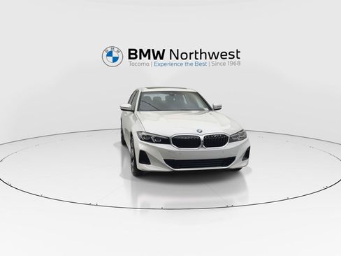 New 2026 BMW 330i xDrive Sedan w/ Convenience Package AWD/4WD image 7