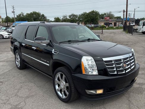 Used 2012 Cadillac Escalade ESV Luxury AWD/4WD image 1