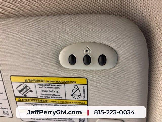 Used 2017 Ford Escape Titanium FWD image 21