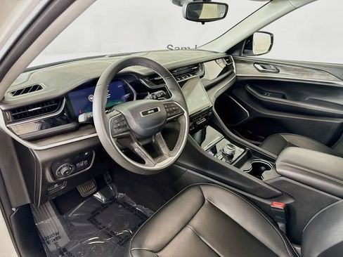 Used 2024 Jeep Grand Cherokee Limited 4xe AWD/4WD image 9