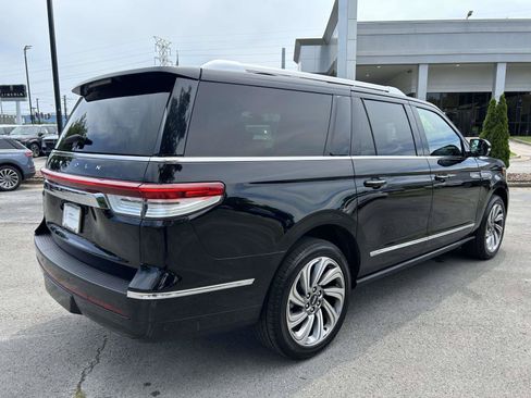 Certified 2022 Lincoln Navigator L Reserve AWD/4WD image 3