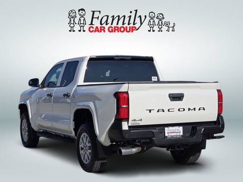 Used 2024 Toyota Tacoma SR w/ SR Upgrade Package AWD/4WD image 3
