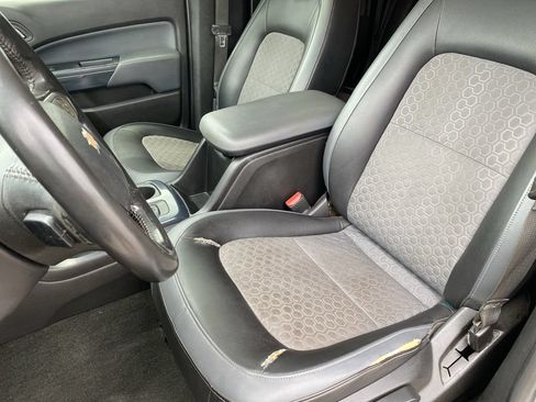 Used 2016 Chevrolet Colorado Z71 RWD image 11
