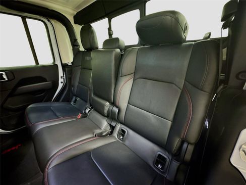 Used 2023 Jeep Gladiator Rubicon w/ LED Lighting Group image 23