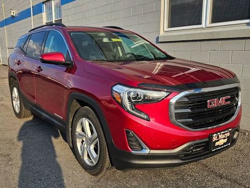 Used 2018 GMC Terrain SLE w/ Driver Convenience Package FWD image 3