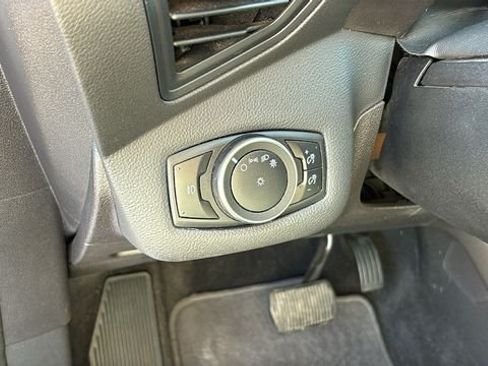 Used 2015 Ford Escape SE FWD image 10