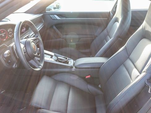 Used 2022 Porsche 911 Carrera RWD image 19