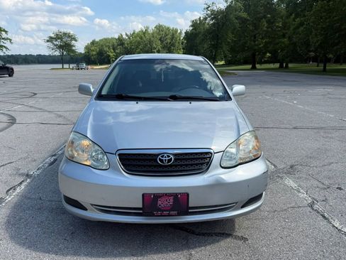 Used 2005 Toyota Corolla CE FWD image 2