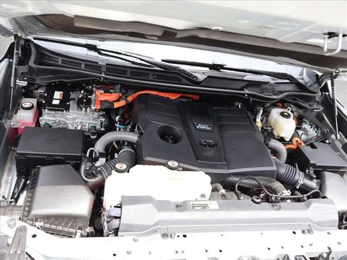 Used 2023 Toyota Tundra Capstone AWD/4WD image 27