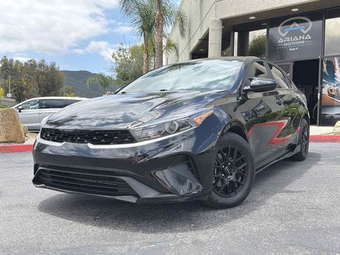 Used 2023 Kia Forte LX FWD image 2