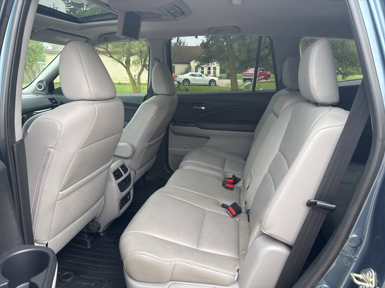 Used 2016 Honda Pilot Touring image 28