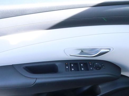 New 2026 Hyundai Tucson SE image 19