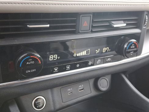 Certified 2023 Nissan Rogue SV image 14