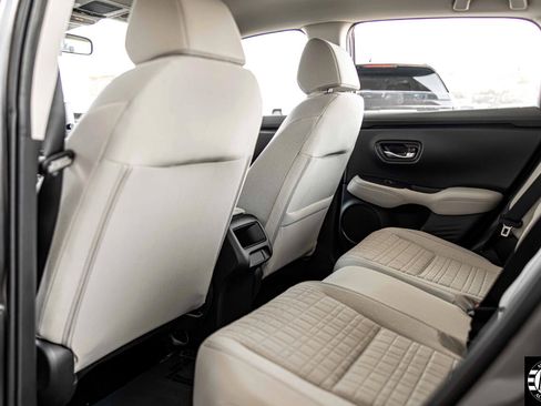 Used 2025 Honda HR-V LX image 31