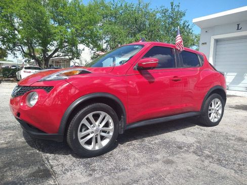 Used 2015 Nissan Juke SV w/ Technology Package FWD image 4