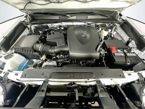 Used 2023 Toyota Tacoma SR AWD/4WD image 9