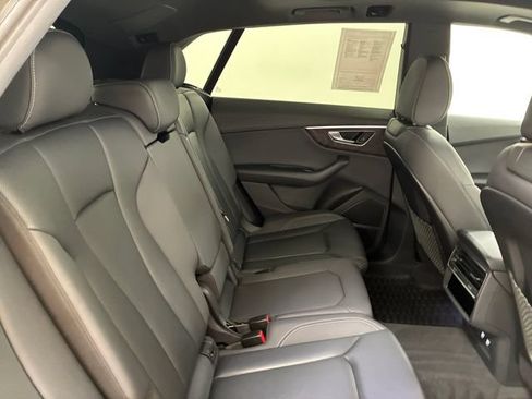 Used 2019 Audi Q8 Premium Plus w/ Premium Plus AWD/4WD image 16