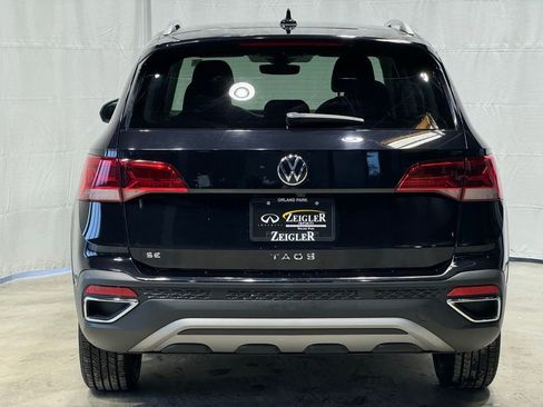 Used 2024 Volkswagen Taos SE image 5