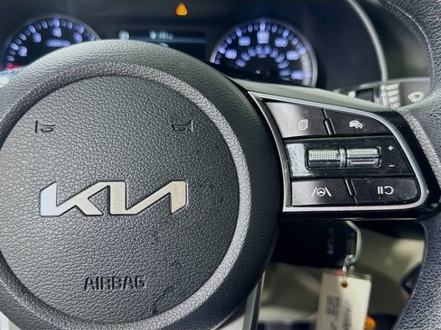 Used 2023 Kia Forte LXS image 23