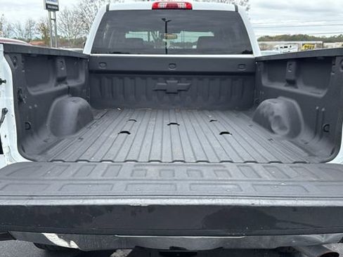 Used 2018 Chevrolet Silverado 2500 W/T w/ WT Convenience Package image 9