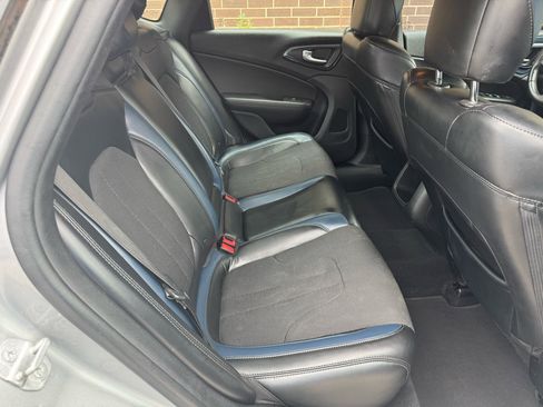 Used 2015 Chrysler 200 S image 13