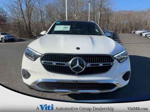Used 2026 Mercedes-Benz GLC 300 4MATIC image 3
