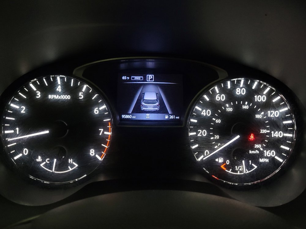 Used 2020 Nissan Pathfinder S AWD/4WD image 23