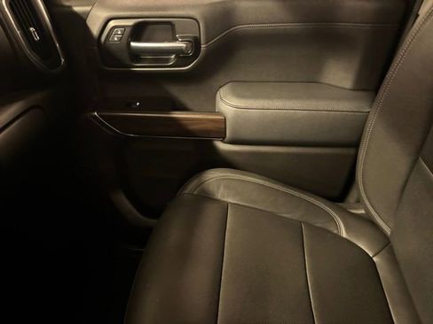 Used 2020 GMC Sierra 1500 SLT RWD image 15