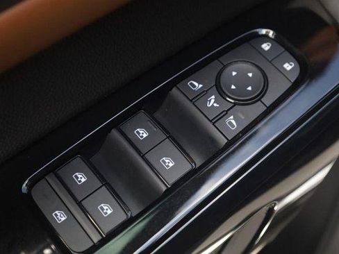 New 2026 Nissan Pathfinder Platinum AWD/4WD image 11