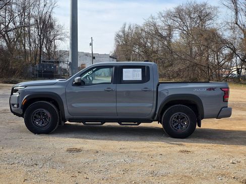 Used 2025 Nissan Frontier PRO-4X image 4