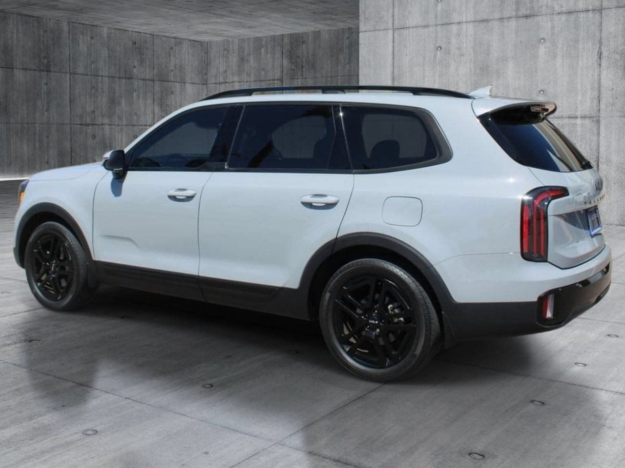 Used 2024 Kia Telluride SX Prestige X-Line AWD/4WD image 3